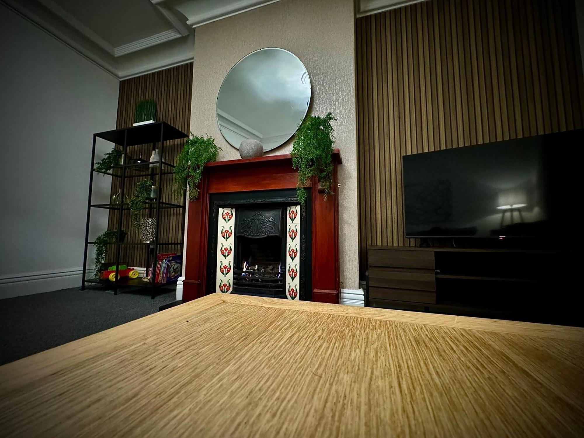 Вілла Sleeps10-Parking-Garden-Hottub-Petfriendly Блекпул Екстер'єр фото